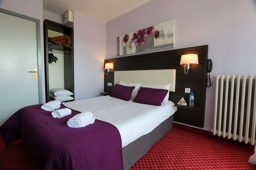 Brit Hotel Bleu Nuit Сент Стая снимка