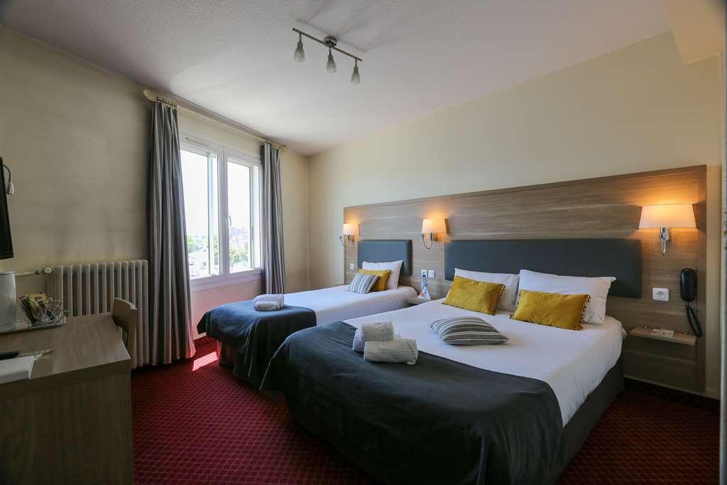 Brit Hotel Bleu Nuit Сент Стая снимка