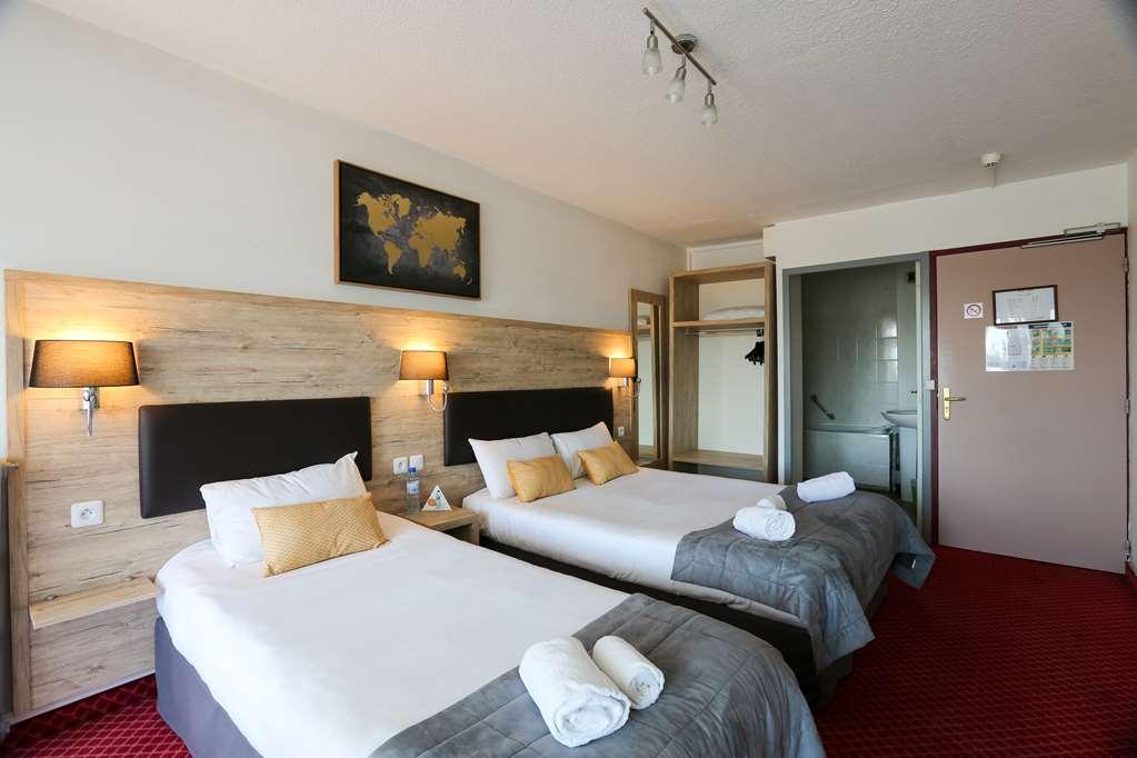 Brit Hotel Bleu Nuit Сент Стая снимка