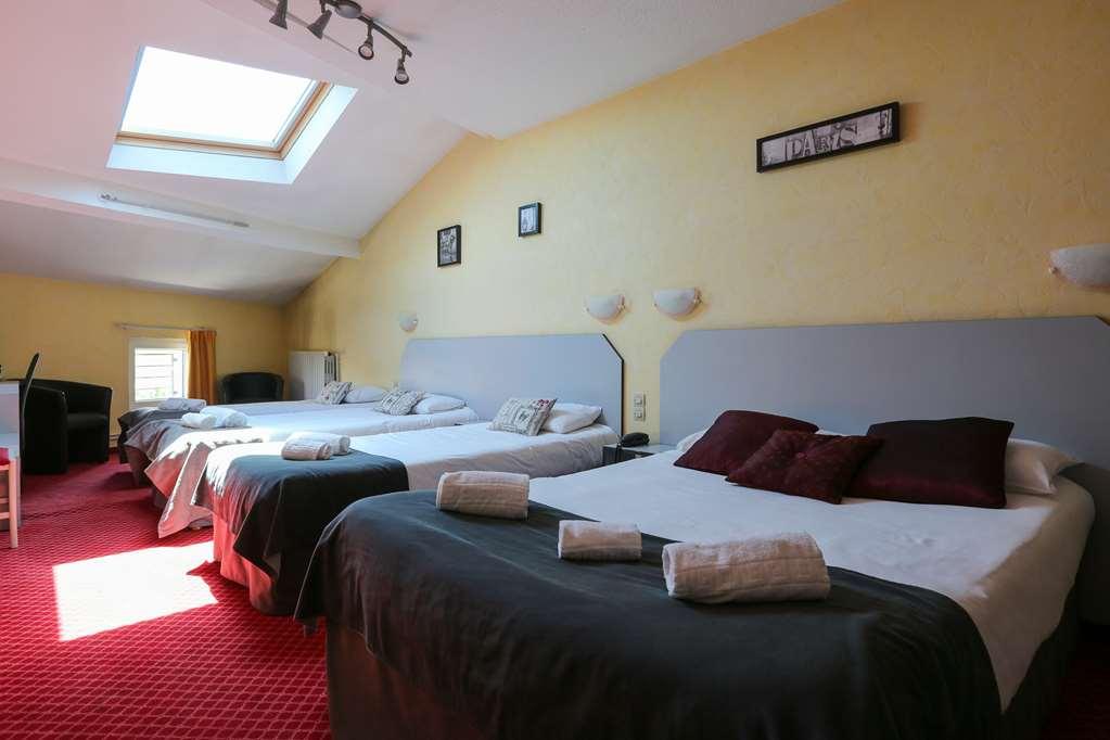 Brit Hotel Bleu Nuit Сент Стая снимка