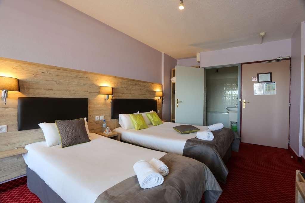 Brit Hotel Bleu Nuit Сент Стая снимка