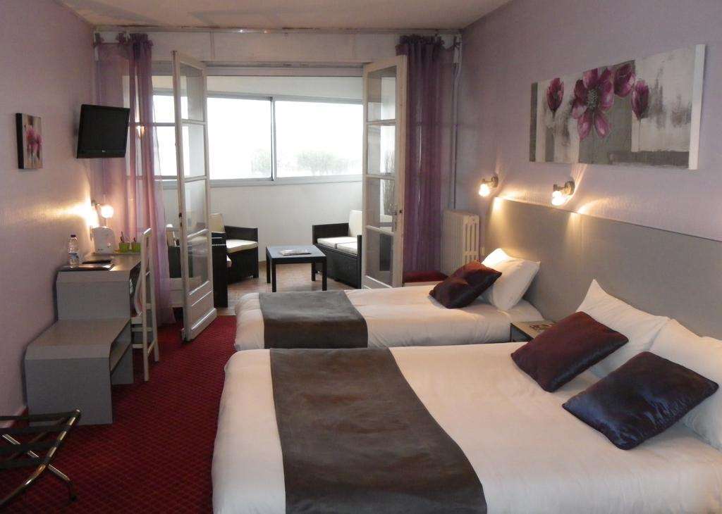 Brit Hotel Bleu Nuit Сент Стая снимка